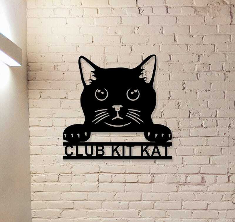 Feline Love Personalized Metal Sign for the Best Cat Mom