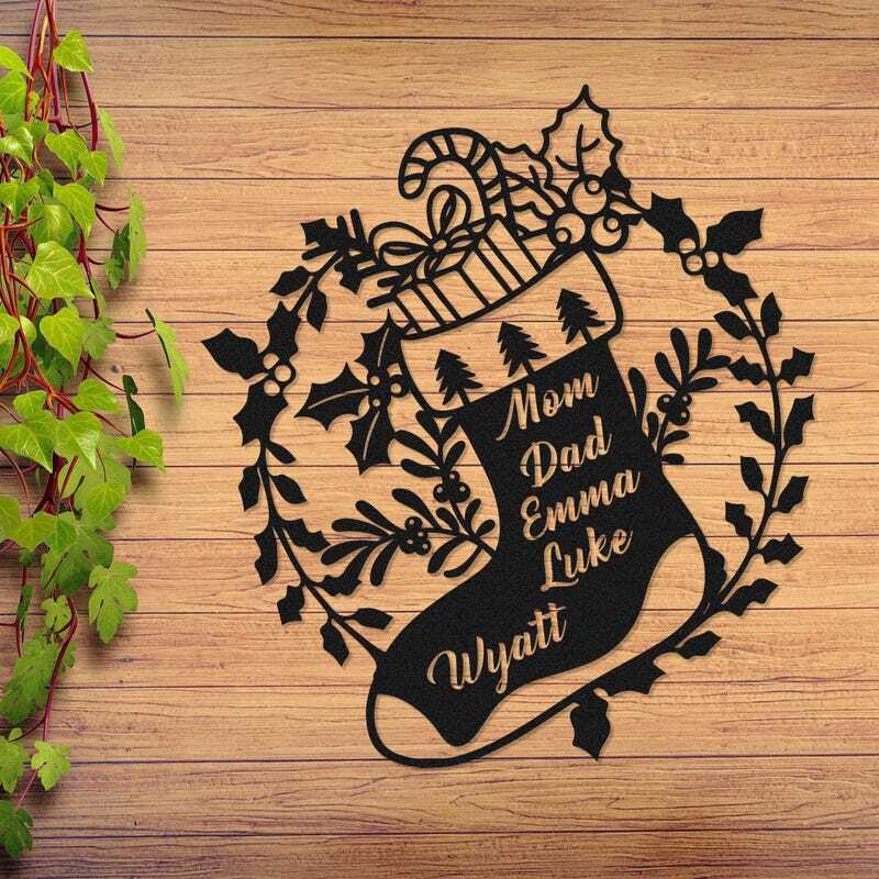 Heirloom Christmas Metal Sign - Custom Family Wall Art with Names