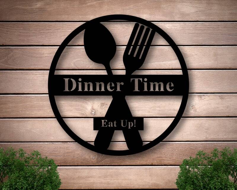 Custom 'Mom's Kitchen' Metal Wall Art for Mother's Day Gift