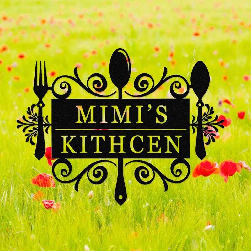 Heartfelt Farmhouse Metal Sign for Mom's Custom Kitchen