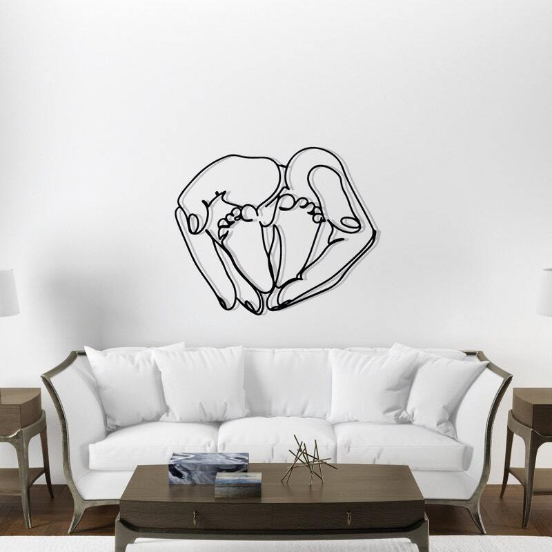 Modern Baby Footprints Metal Sign - A Treasured Gift for Mom