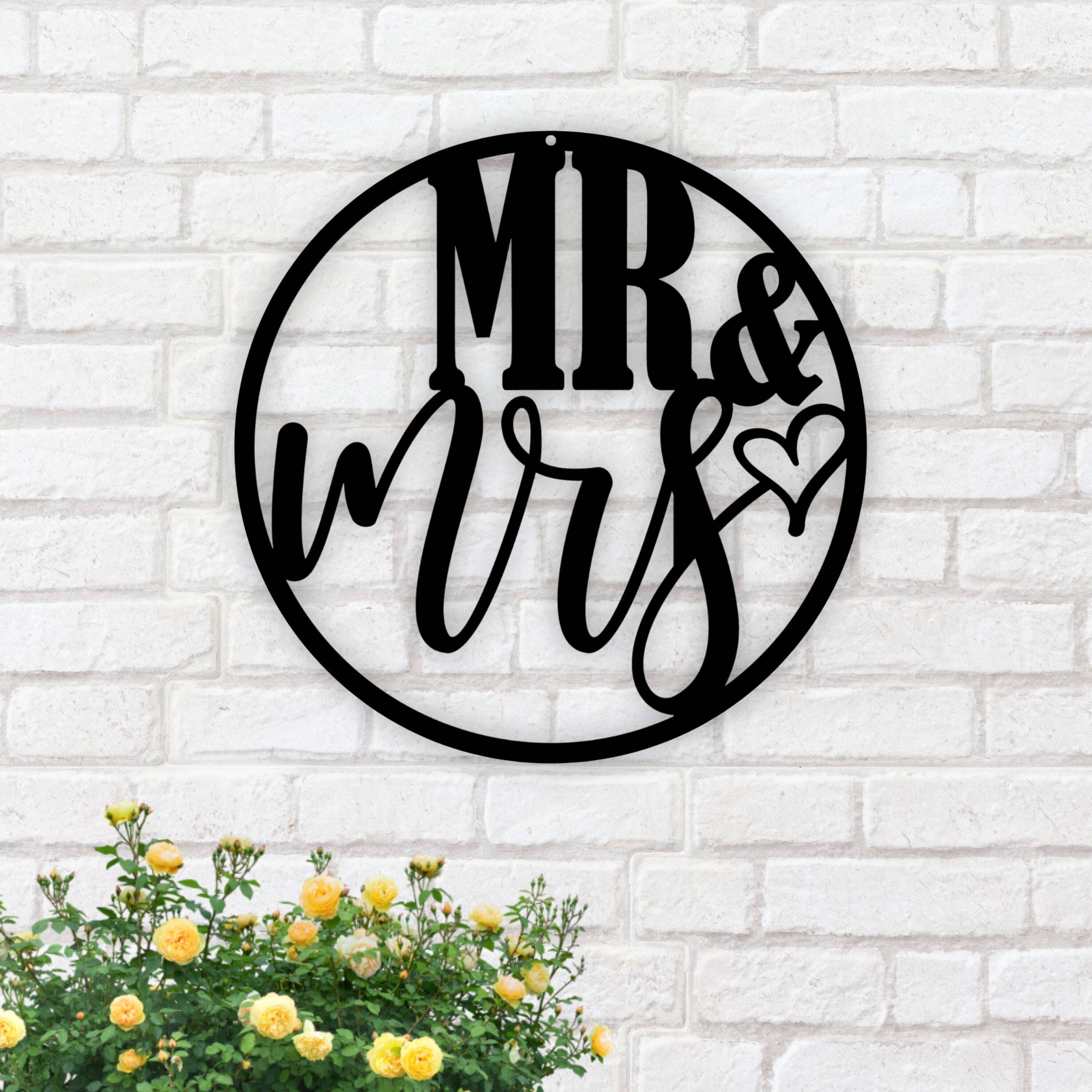 Heartfelt Mr & Mrs Metal Sign - Personalized Couple's Decor - Personalize Wall Art